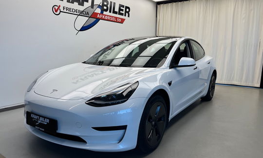 Tesla Model 3 RWD 4d