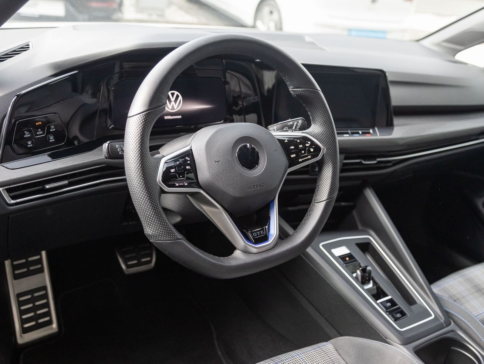 VW Golf VIII GTE 1.4 TSI DSG eHybrid, LED-Matrix, N