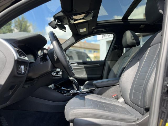 BMW X3 x30e Leder ACC Kamera PanoDach LiveProf.Ha/Ka