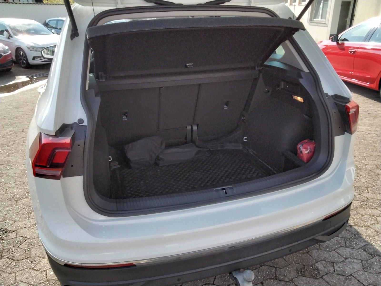 VW Tiguan 1,5 TSi DSG AHK LED KAMERA StHeiz