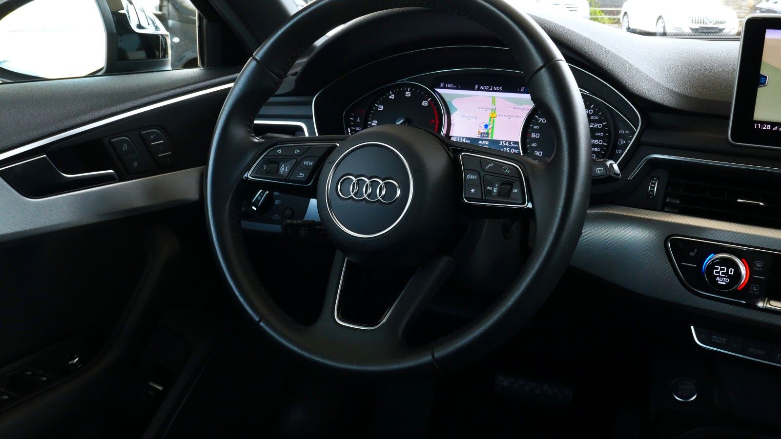 Audi A4 45 TFSI quattro Sport Black ACC Leder Cam AHK
