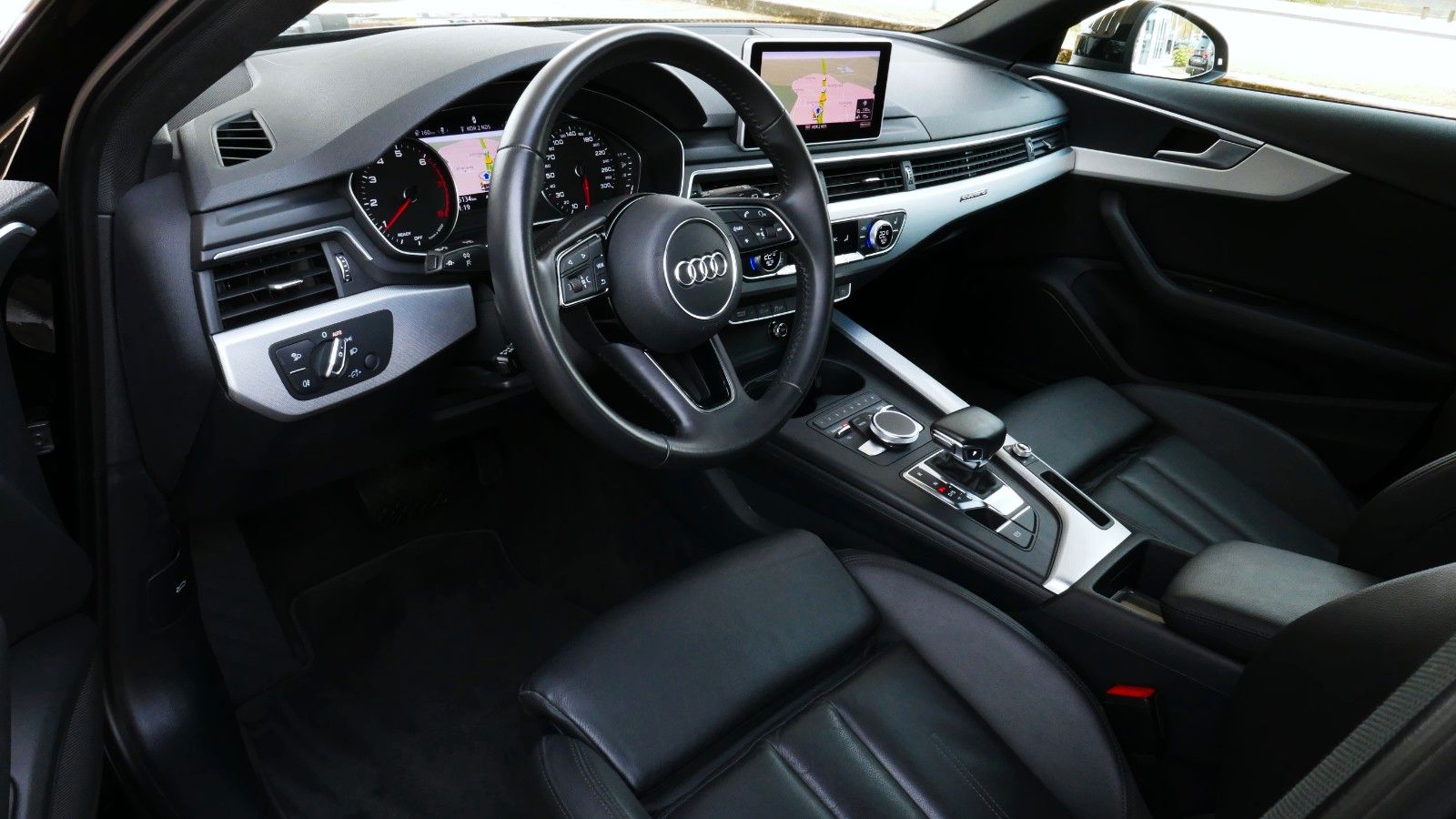 Audi A4 45 TFSI quattro Sport Black ACC Leder Cam AHK