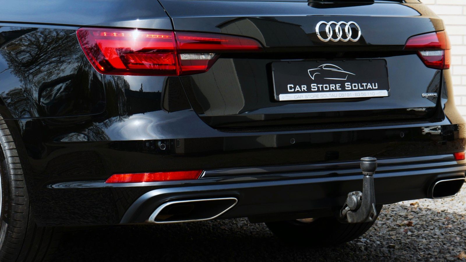 Audi A4 45 TFSI quattro Sport Black ACC Leder Cam AHK