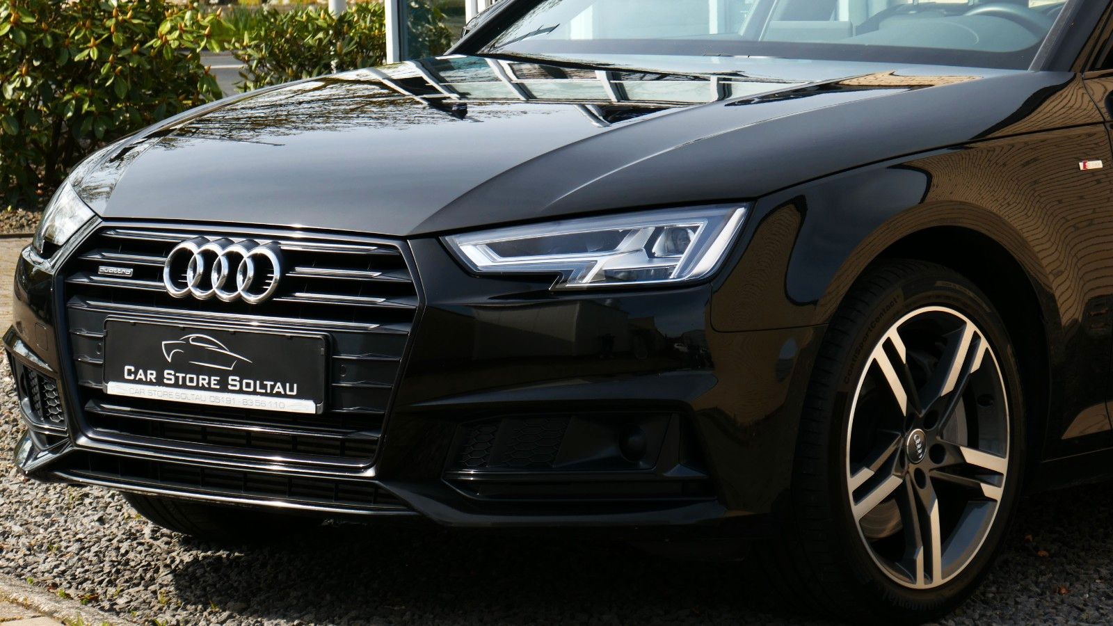 Audi A4 45 TFSI quattro Sport Black ACC Leder Cam AHK
