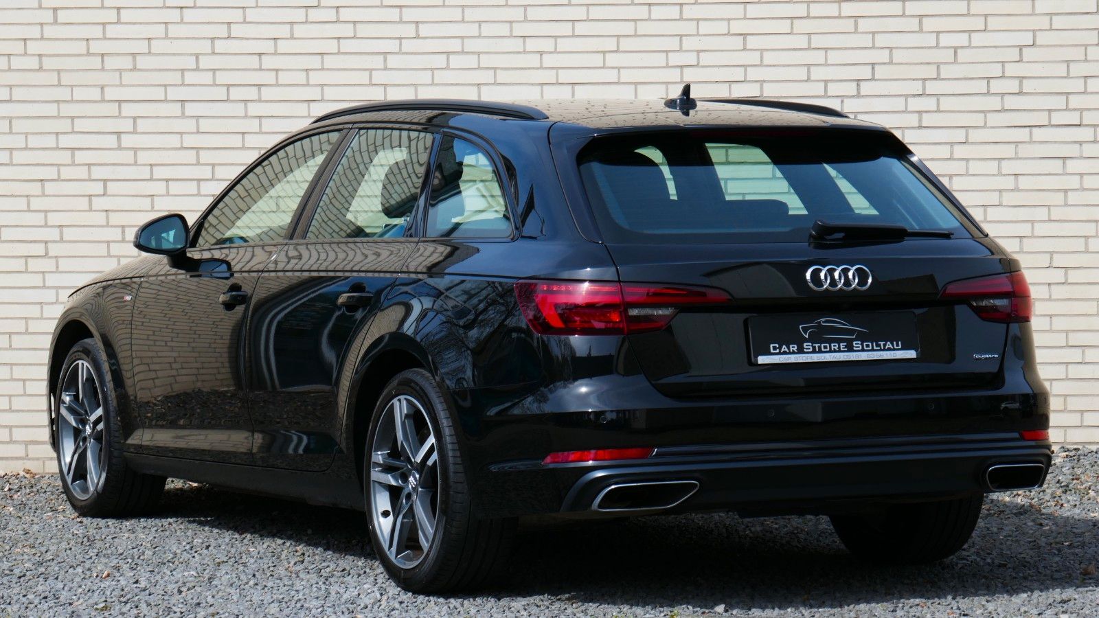 Audi A4 45 TFSI quattro Sport Black ACC Leder Cam AHK