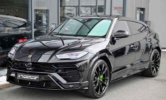 Lamborghini Urus Style-Paket* Navi* q-cintura* Pano* 23"