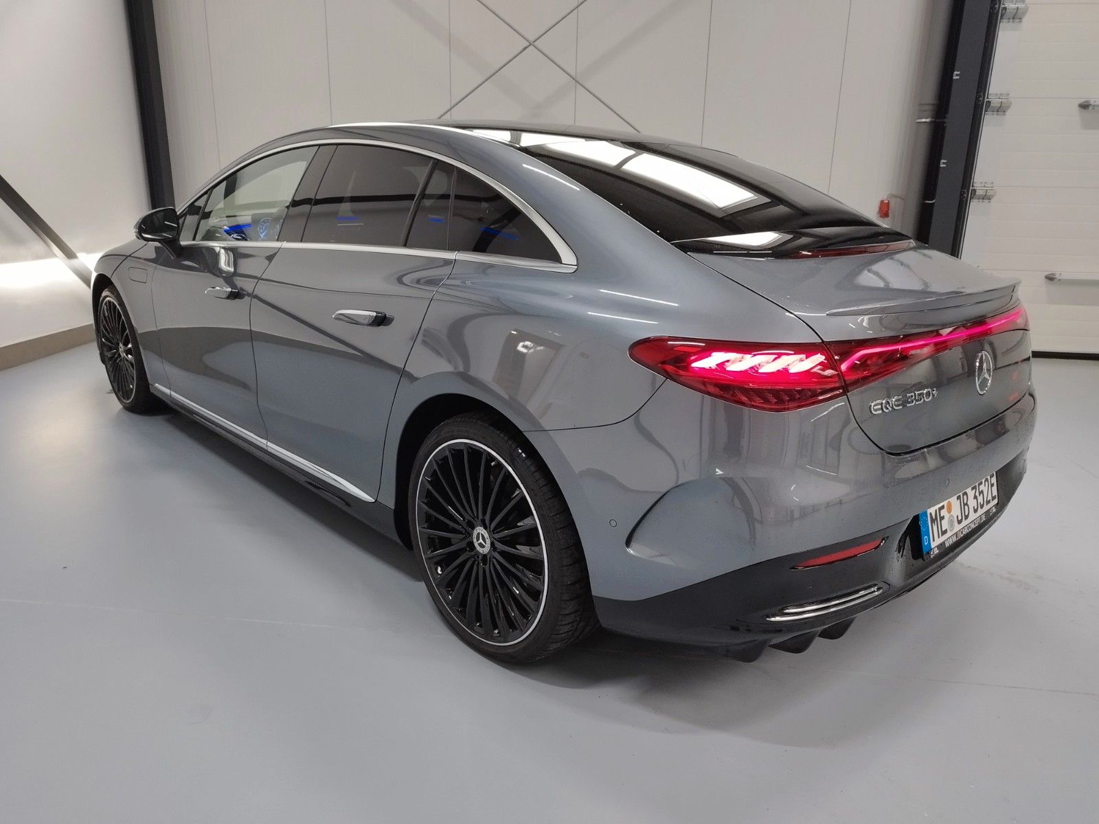 Mercedes EQE350+ + 21" AMG-Line Premium+