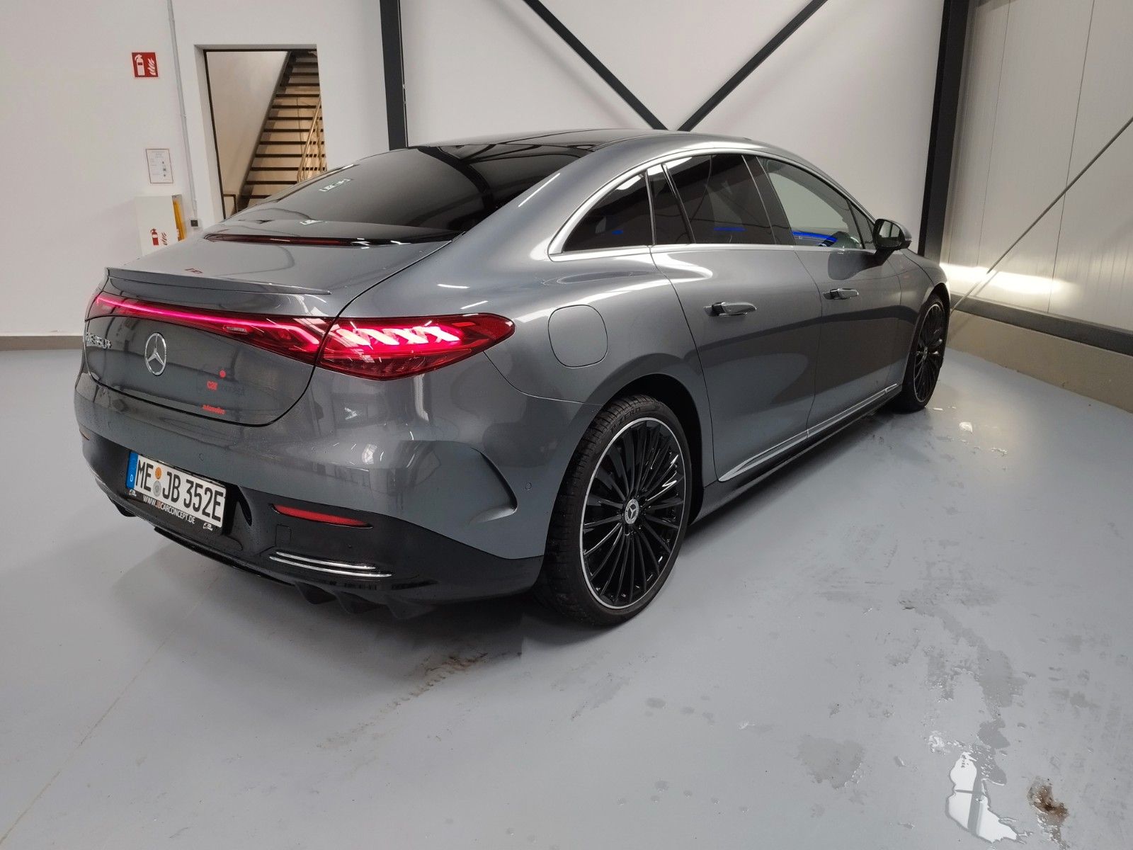 Mercedes EQE350+ + 21" AMG-Line Premium+