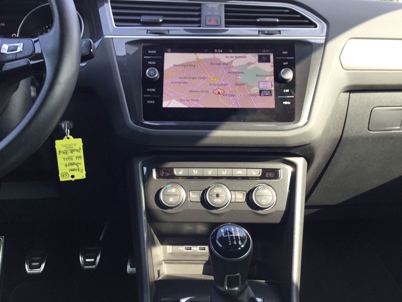 VW Tiguan 2.0 TDI IQ.DRIVE++AHK++Navi++Winterpaket+