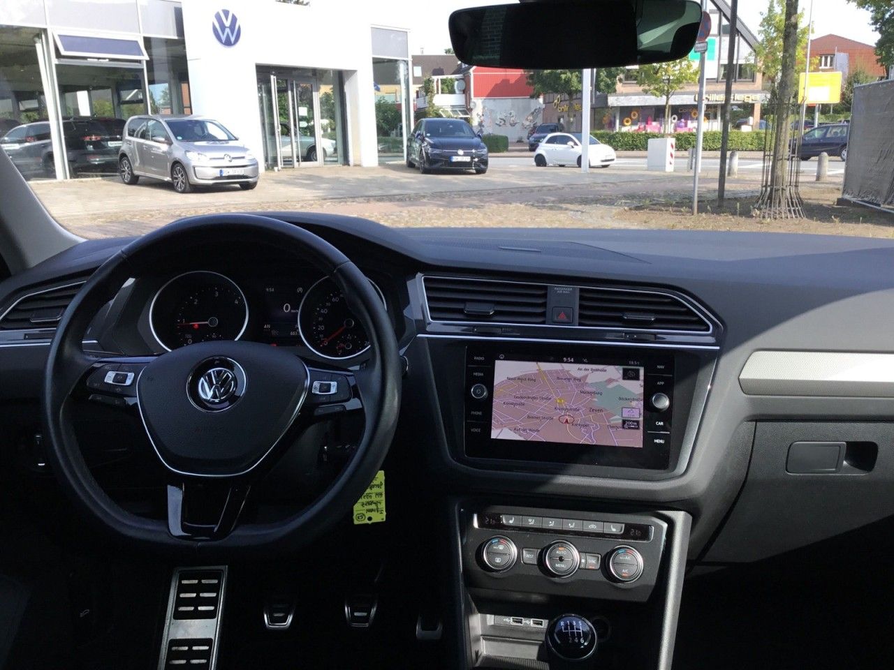 VW Tiguan 2.0 TDI IQ.DRIVE++AHK++Navi++Winterpaket+