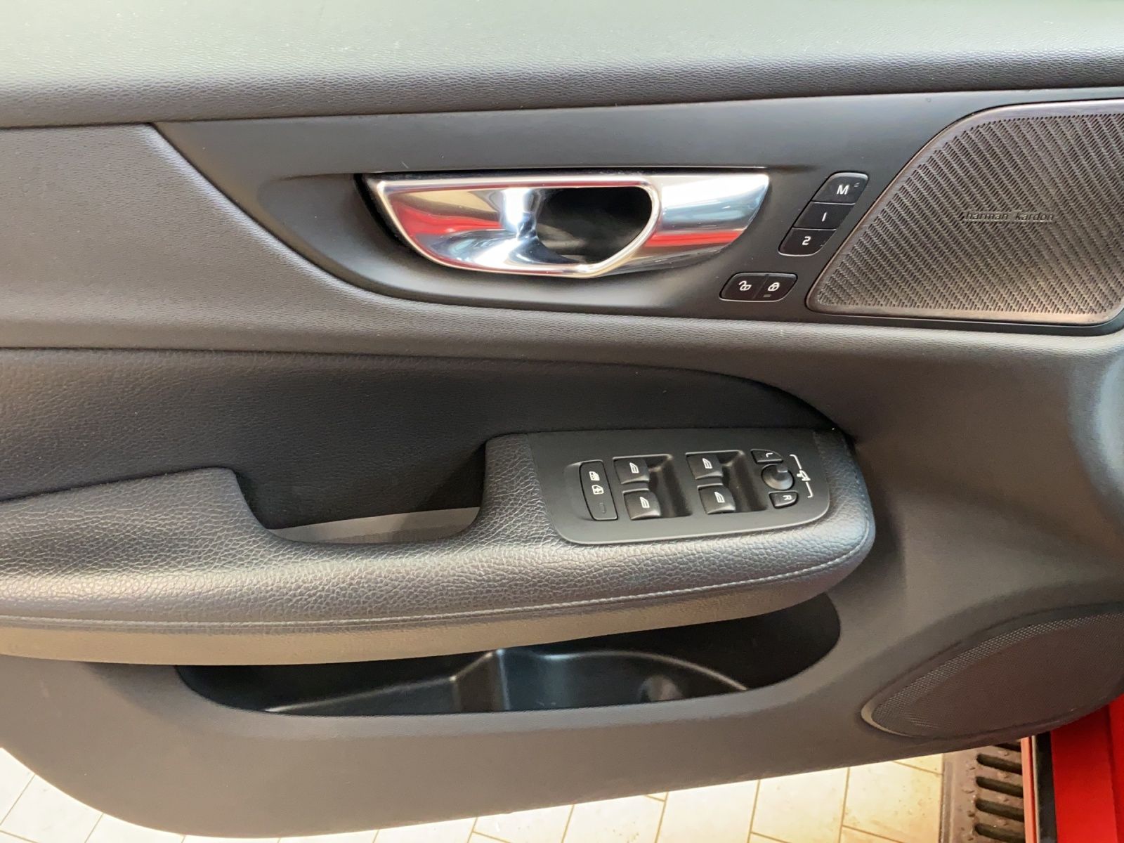 Volvo V60 Kombi T6 Twin Engine R Design FLA HUD LM SD