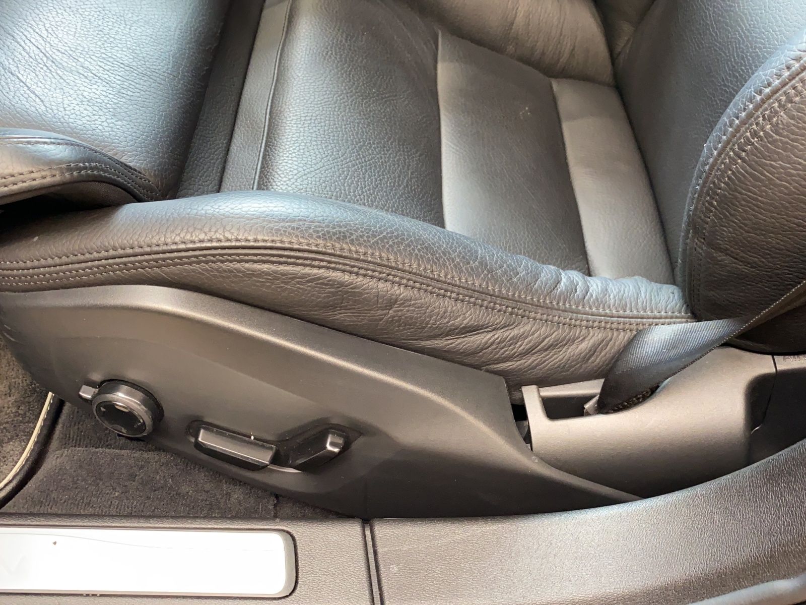 Volvo V60 Kombi T6 Twin Engine R Design FLA HUD LM SD