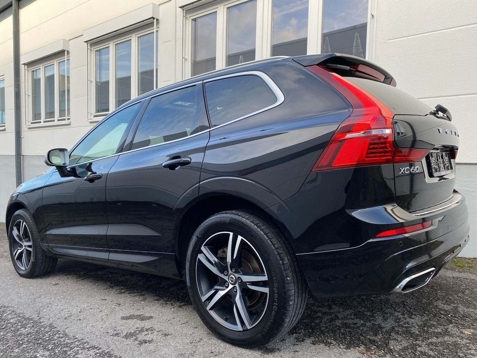 Volvo XC60 R Design 4x4*Panorama-Head-Up-AHK*