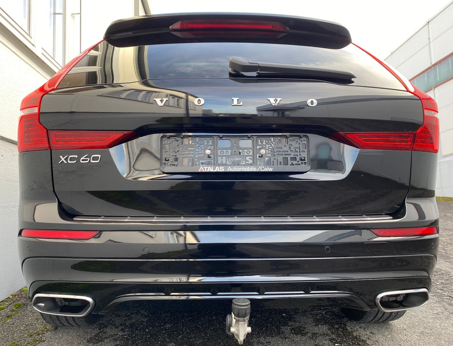 Volvo XC60 R Design 4x4*Panorama-Head-Up-AHK*