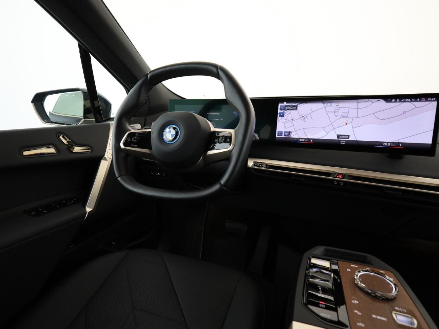 BMW xDrive50 Sport *AHK*Standh*Laser*22 Zoll*HUD