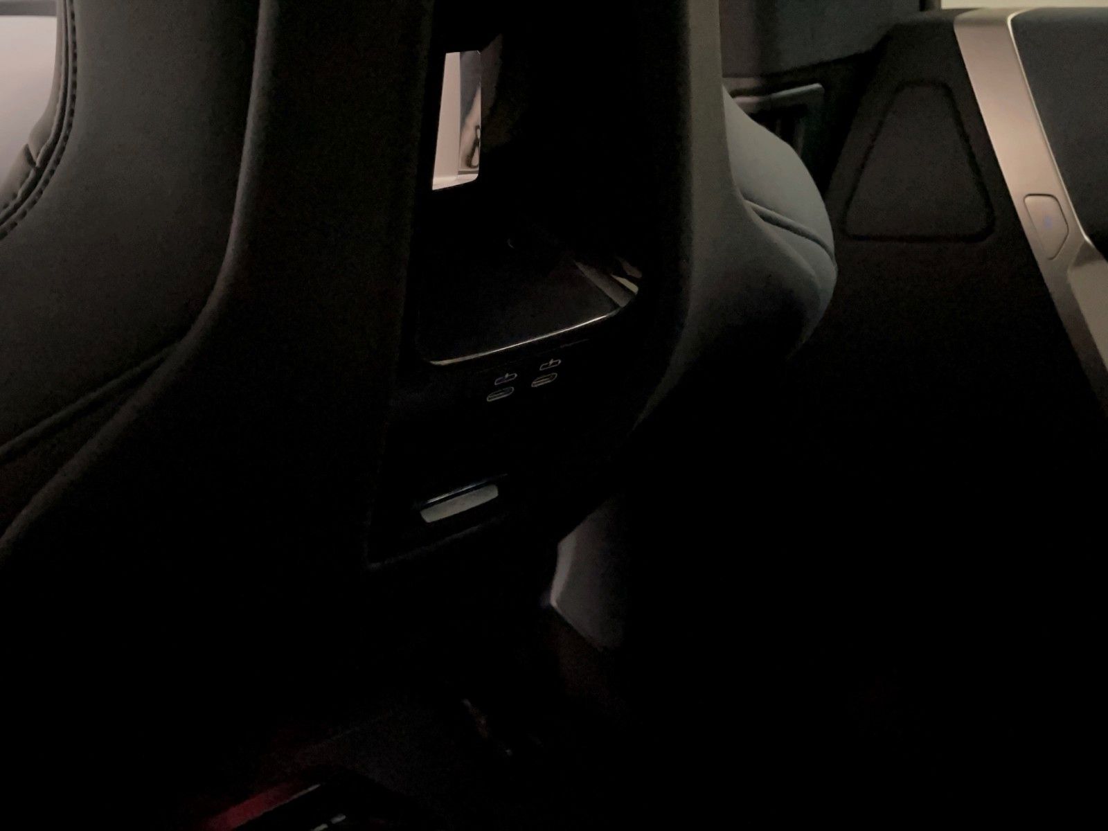BMW iX4 40 xDr Sport 360° AHK Sitzbel ACC HuD Laser