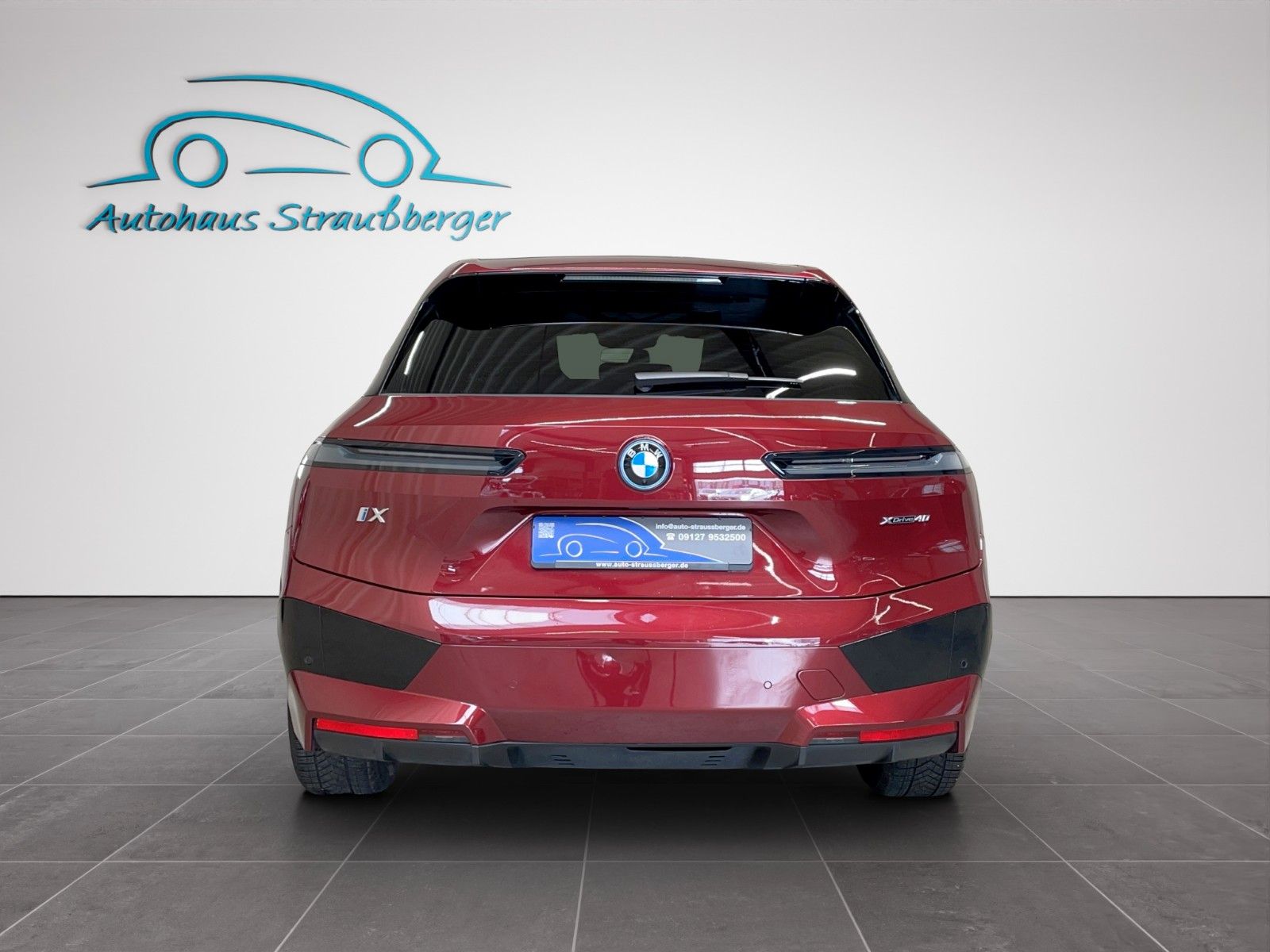 BMW iX4 40 xDr Sport 360° AHK Sitzbel ACC HuD Laser