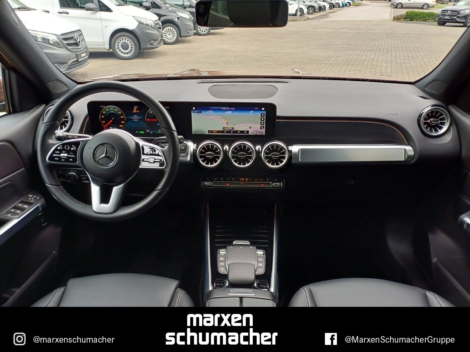 Mercedes EQB300 4M Progressive Distr+Pano+360°+LED+Sound