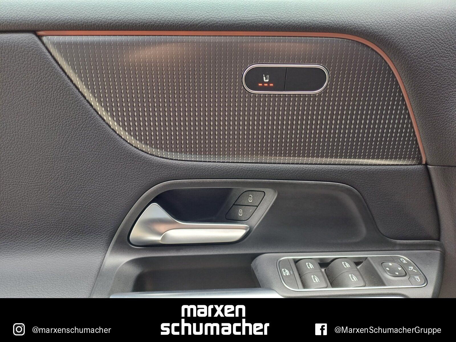 Mercedes EQB300 4M Progressive Distr+Pano+360°+LED+Sound