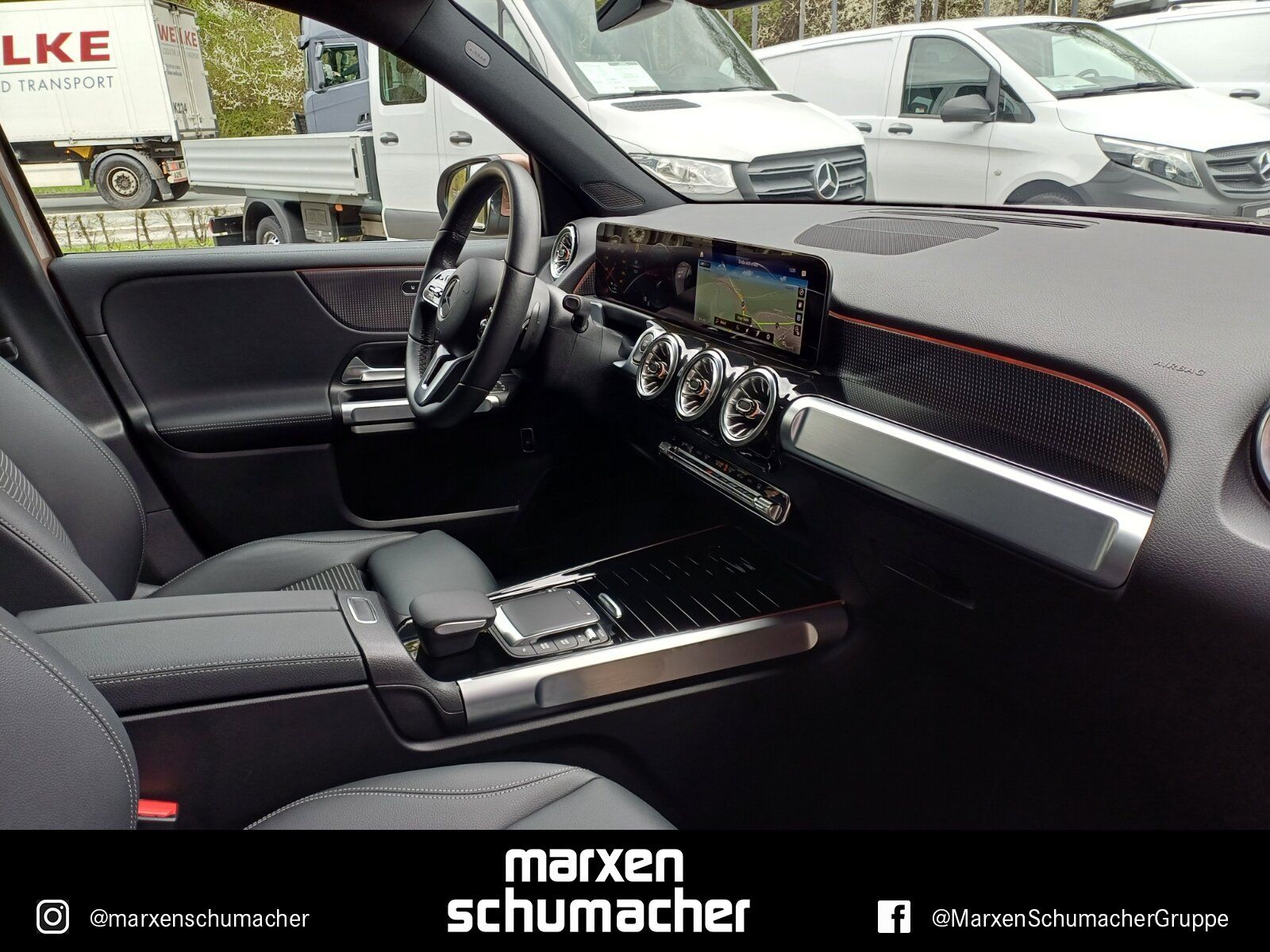Mercedes EQB300 4M Progressive Distr+Pano+360°+LED+Sound
