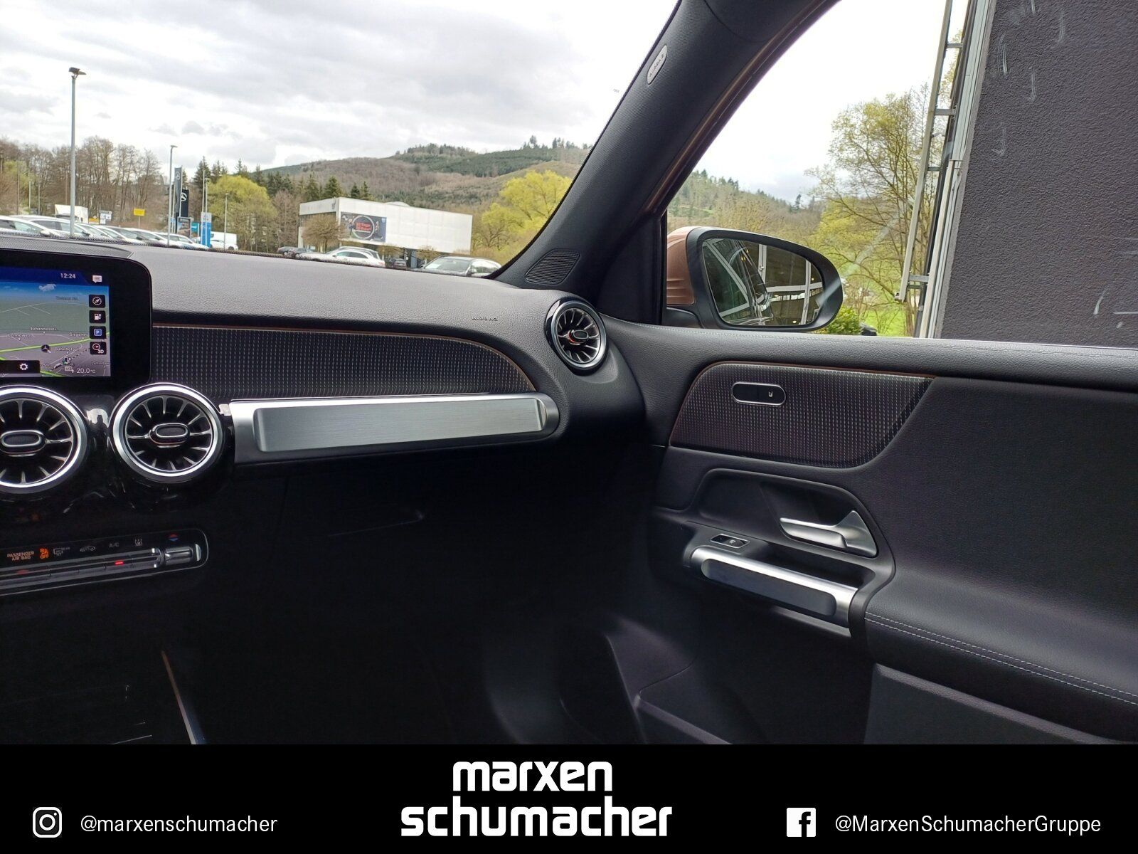 Mercedes EQB300 4M Progressive Distr+Pano+360°+LED+Sound