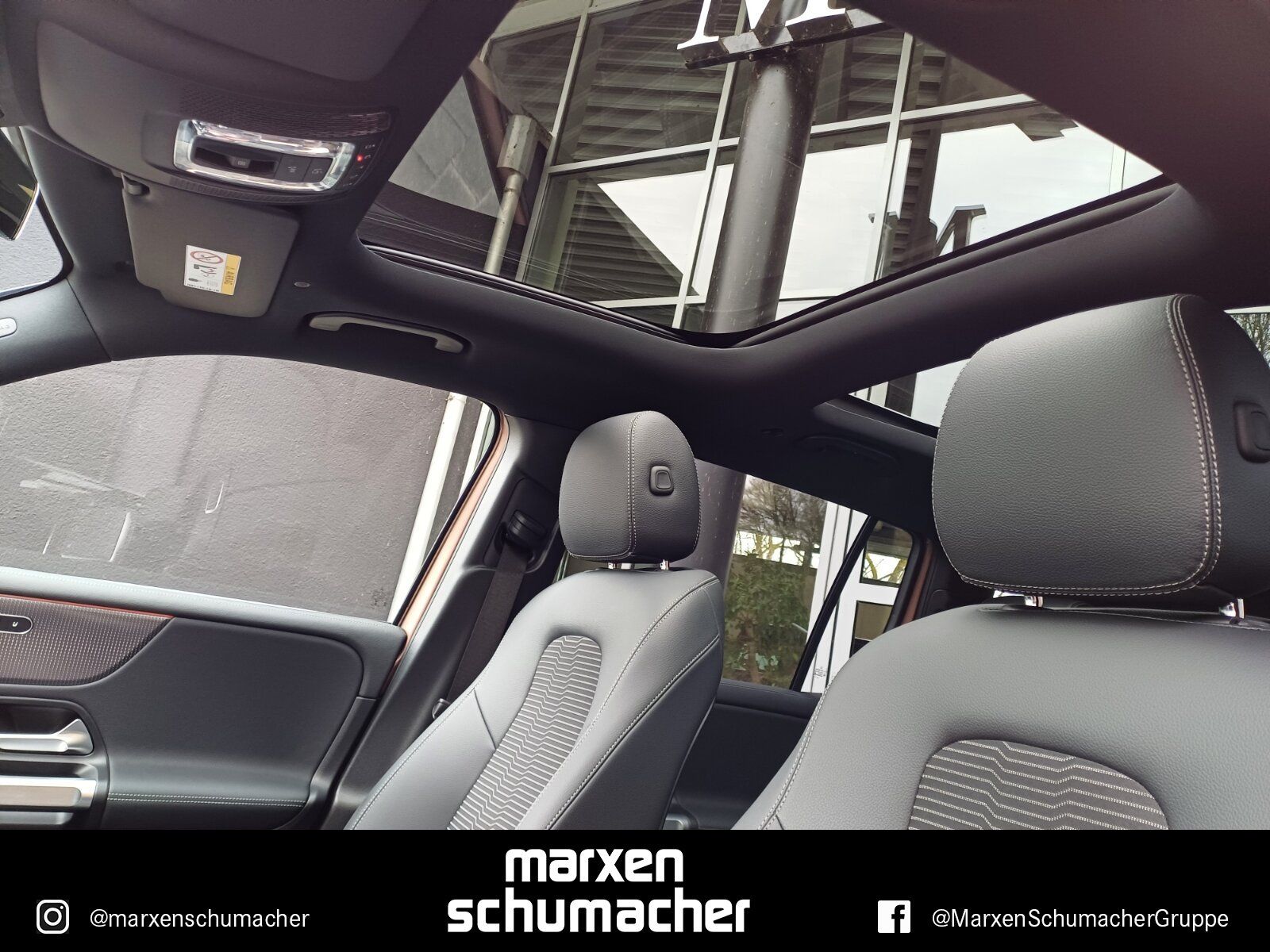 Mercedes EQB300 4M Progressive Distr+Pano+360°+LED+Sound