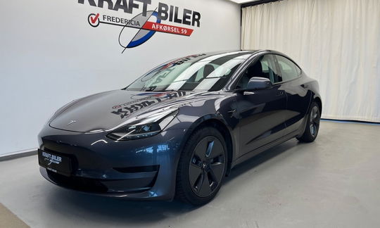 Tesla Model 3 Standard Range+ RWD 4d