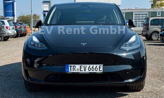 Tesla Model Y Standard Range - 204 hk