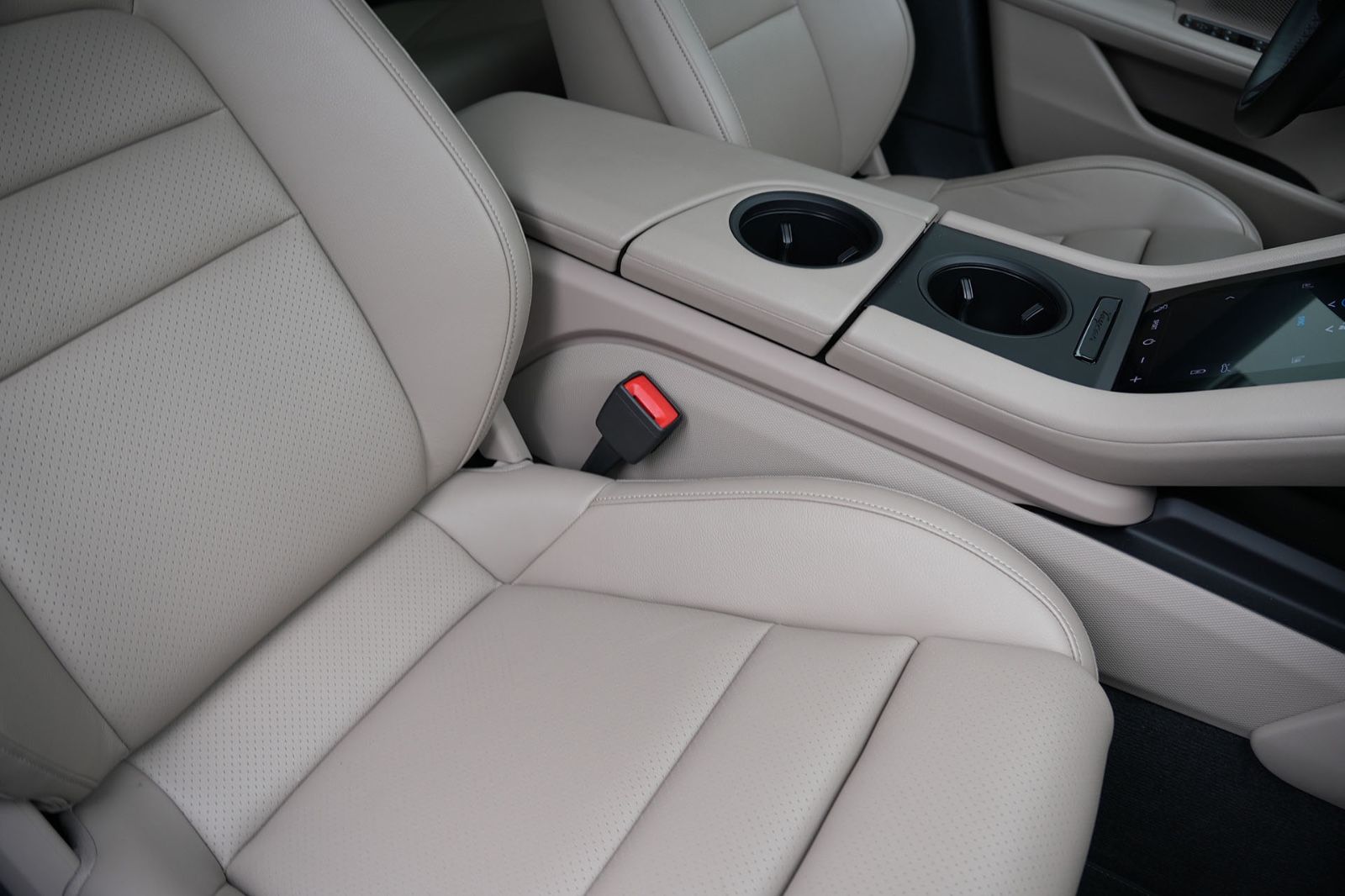 Porsche Taycan Sport Turismo LEDER BEIGE-ACC-LUFTF.-PANO