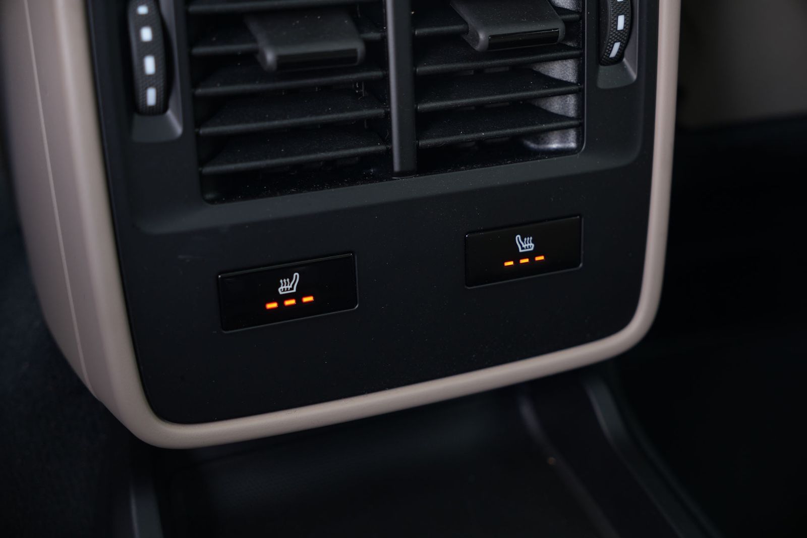 Porsche Taycan Sport Turismo LEDER BEIGE-ACC-LUFTF.-PANO