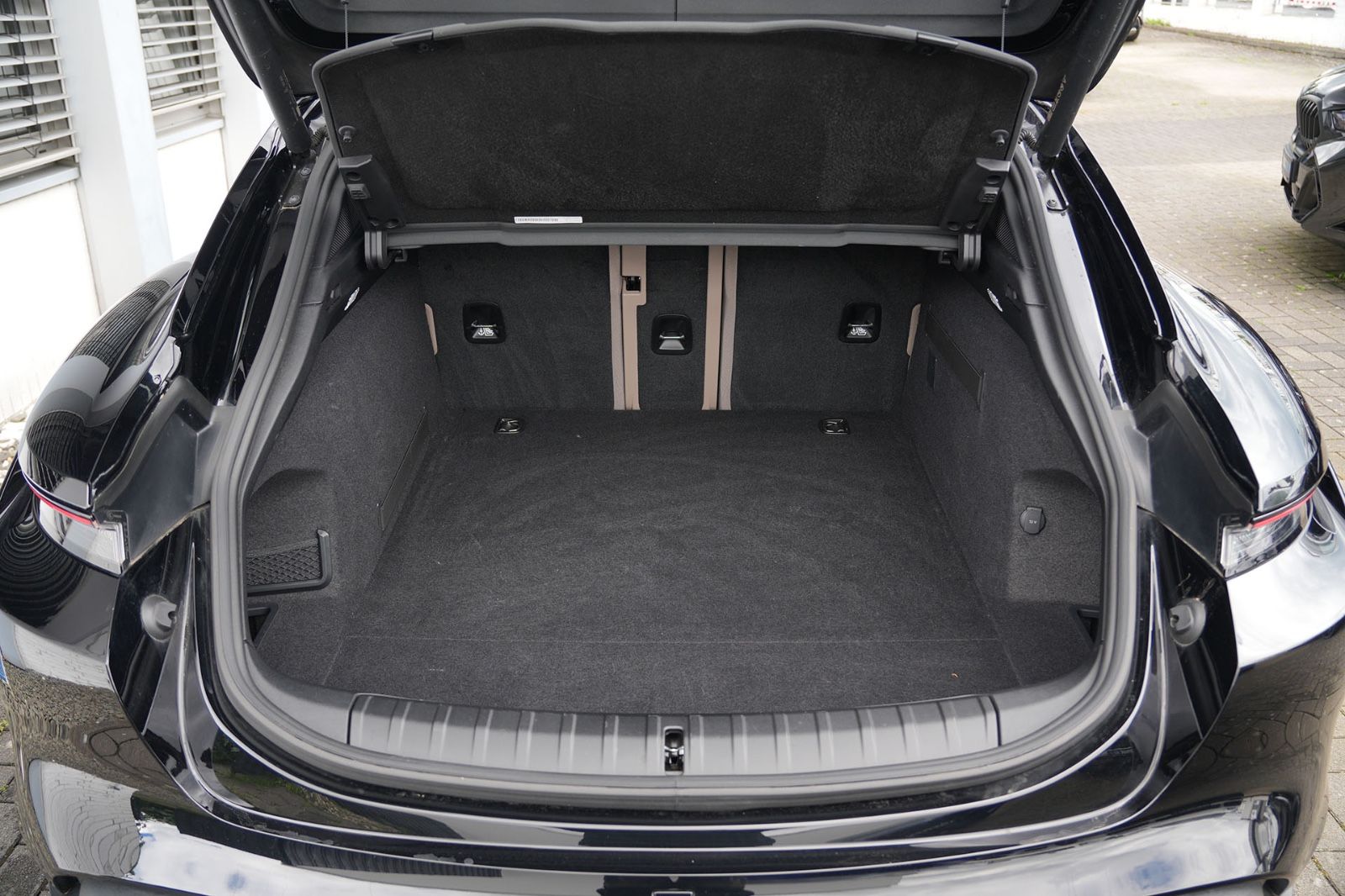 Porsche Taycan Sport Turismo LEDER BEIGE-ACC-LUFTF.-PANO