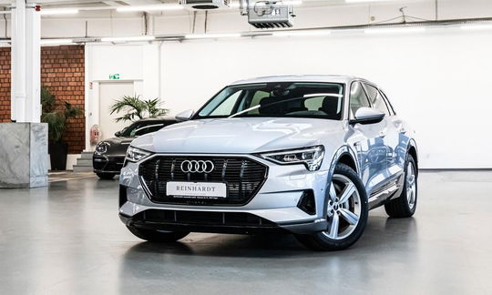 Audi e-tron E-TRON 55 ADVANCED Silver Metallic