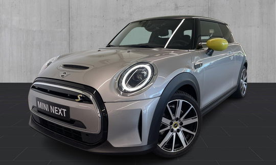 MINI Cooper SE  Essential 3d