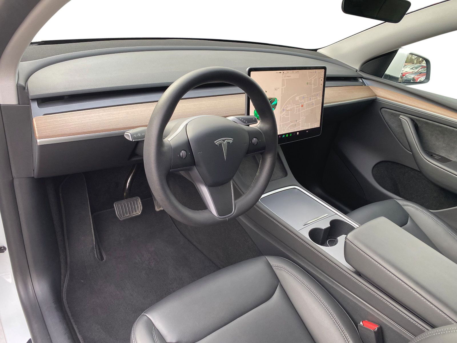Tesla Model Y Maximum Range; Dual Motor AWD