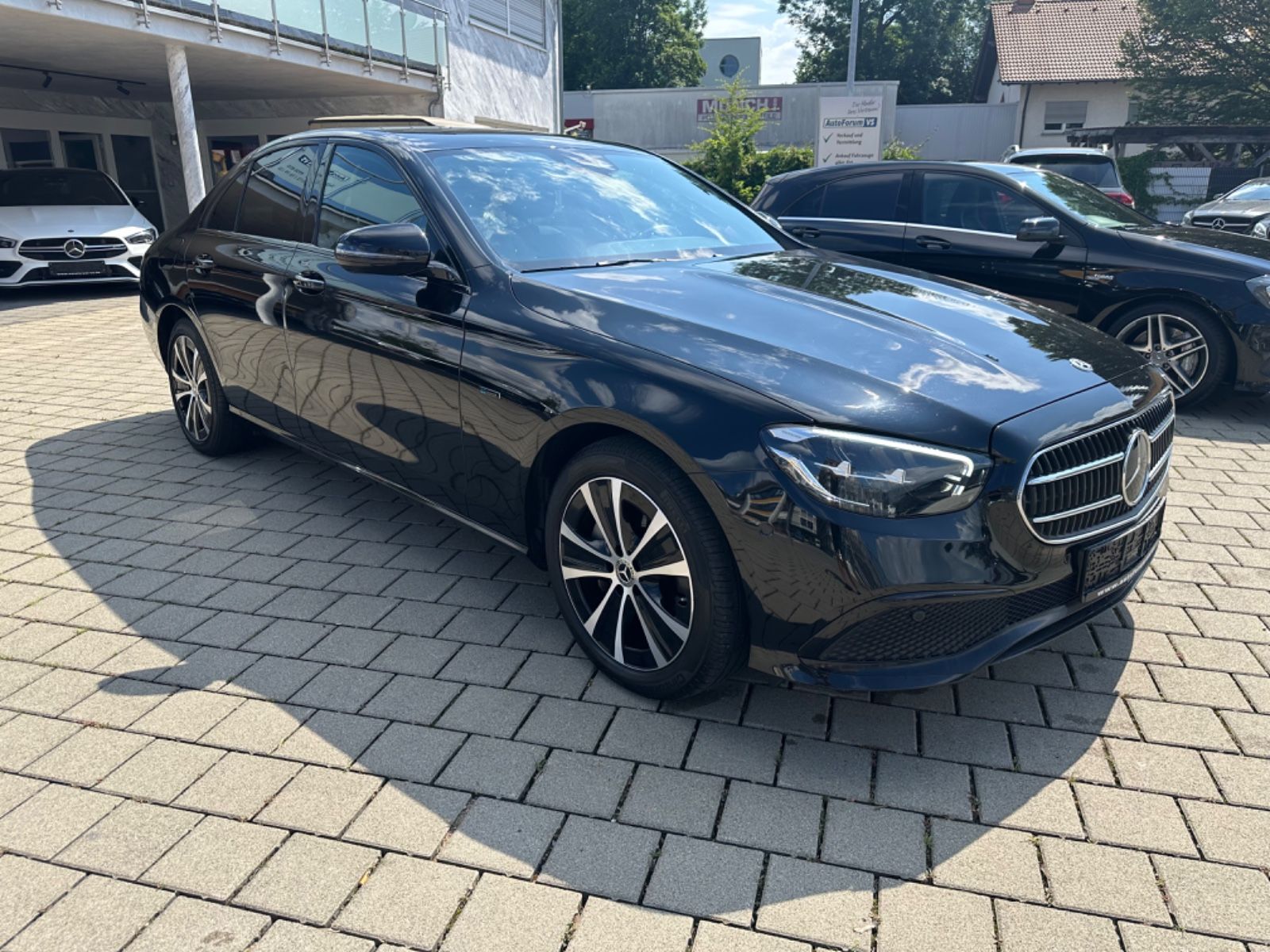 Mercedes E300 de Lim*Wide*Mopf*Distr*MBUX*Night*Burm*RCAM