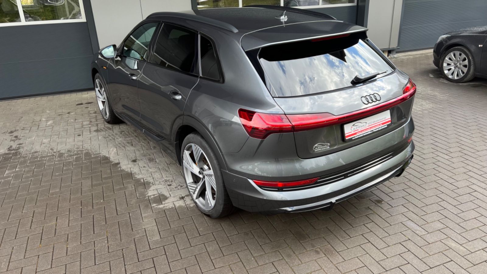 Audi e-tron 55 quattro S line Navi*HUD*22Z*Nachtsicht