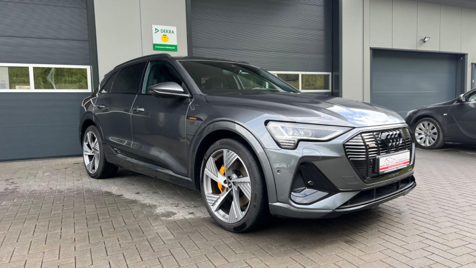 Audi e-tron 55 quattro S line Navi*HUD*22Z*Nachtsicht