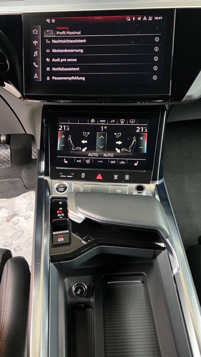 Audi e-tron 55 quattro S line Navi*HUD*22Z*Nachtsicht