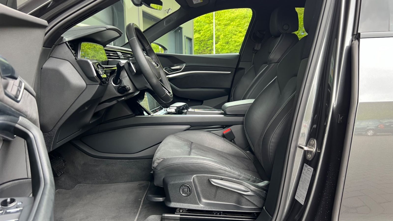 Audi e-tron 55 quattro S line Navi*HUD*22Z*Nachtsicht