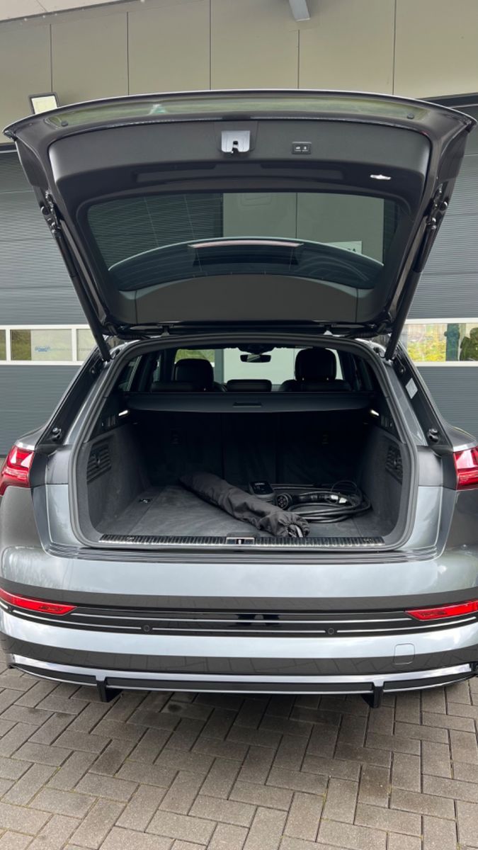 Audi e-tron 55 quattro S line Navi*HUD*22Z*Nachtsicht