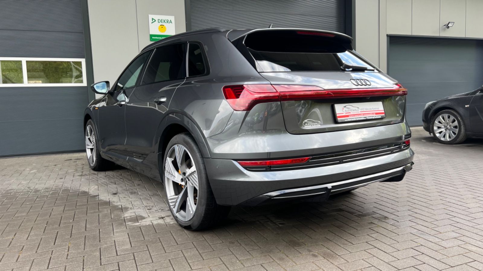 Audi e-tron 55 quattro S line Navi*HUD*22Z*Nachtsicht