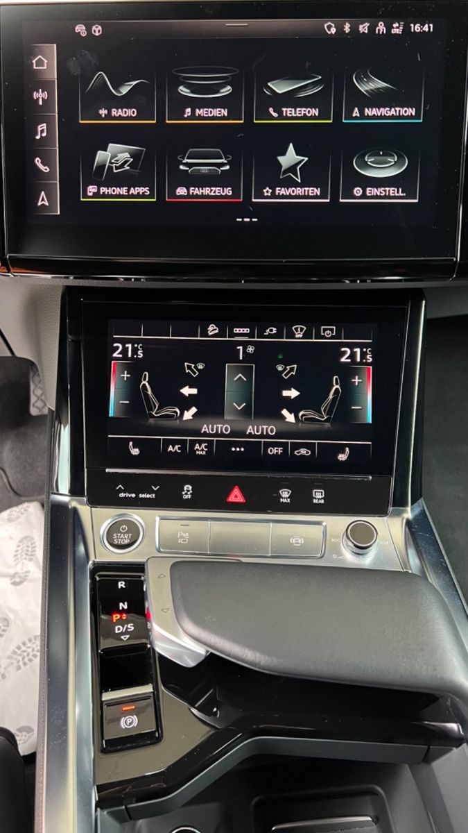 Audi e-tron 55 quattro S line Navi*HUD*22Z*Nachtsicht