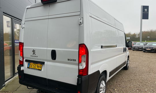 Peugeot Boxer 335 L3H2 2,2 BlueHDi Premium 140HK Van 6g 4d