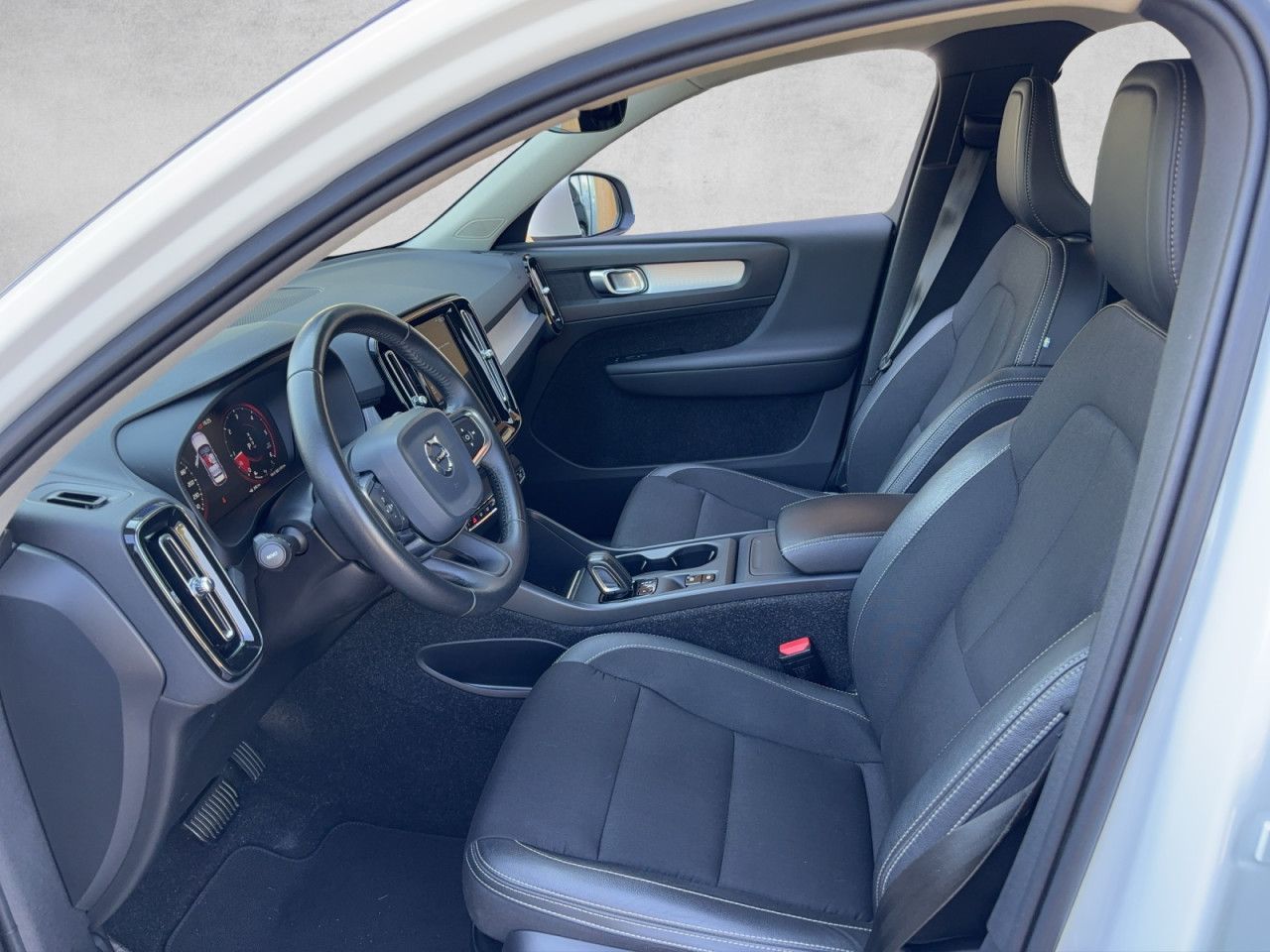 Volvo XC40 XC 40 Momentum Pro AWD Bluetooth Navi LED Klima