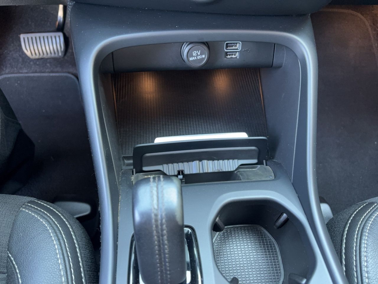 Volvo XC40 XC 40 Momentum Pro AWD Bluetooth Navi LED Klima