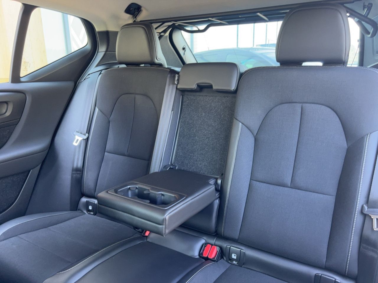 Volvo XC40 XC 40 Momentum Pro AWD Bluetooth Navi LED Klima