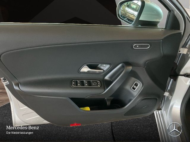 Mercedes A250 e Style/MBUX HighEnd/LED/Tw/Kamera/SHZ/PTS