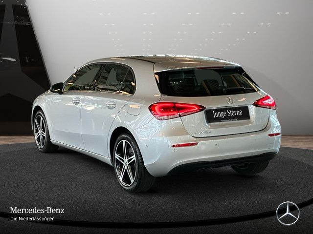 Mercedes A250 e Style/MBUX HighEnd/LED/Tw/Kamera/SHZ/PTS