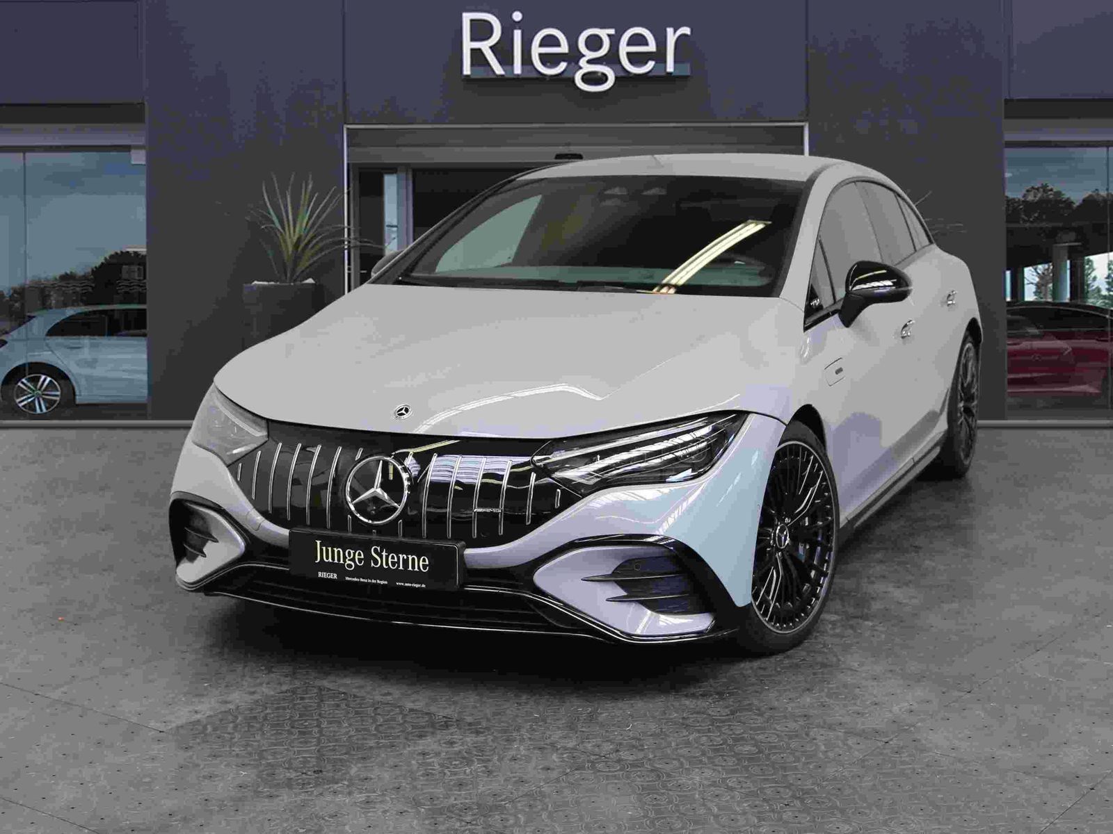 Mercedes EQE43 AMG 4M HUD*Premium-Paket*AHK*NIGHT*21"-LM