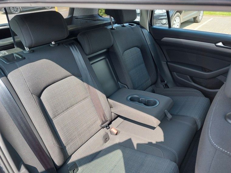 VW Passat  Variant 2,0 TDI Business *AHK*DSG*Standhz